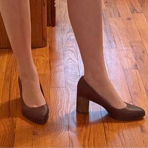 Classic Brown Leather Block Heel Pumps - Women